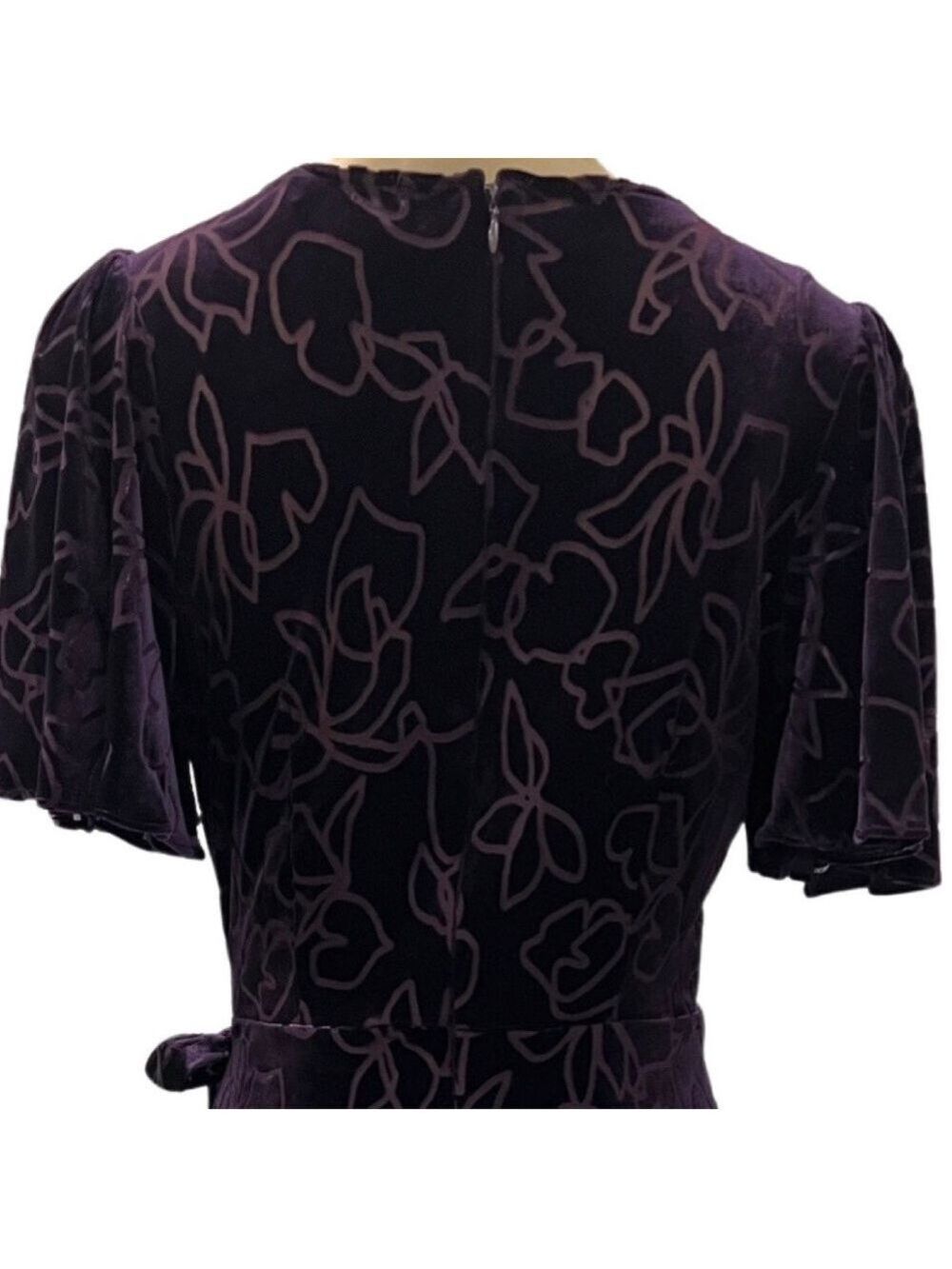 π©ποΈ NWT $159 Calvin Klein Purple Short V-Neck Ruffled Hem Faux Wrap Velvet Dress - Picture 7 of 14